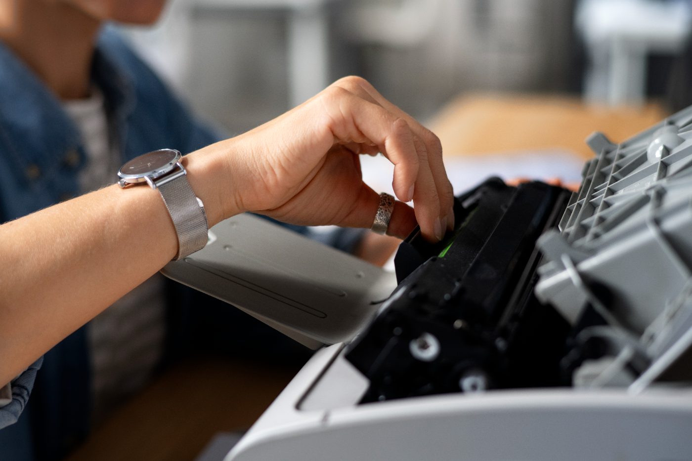 Remplacement d'une cartouche de toner dans un photocopieur